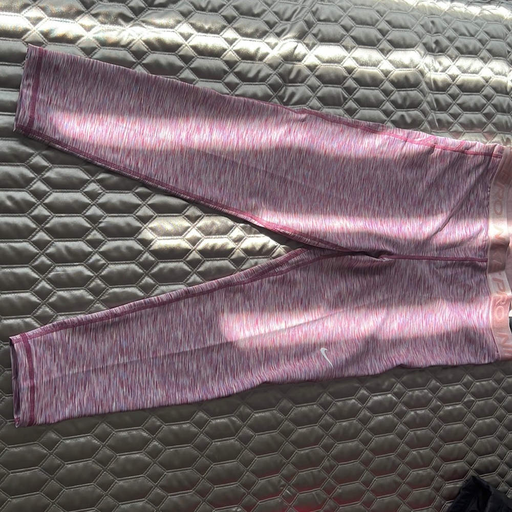 Womens Nike cropped leggings